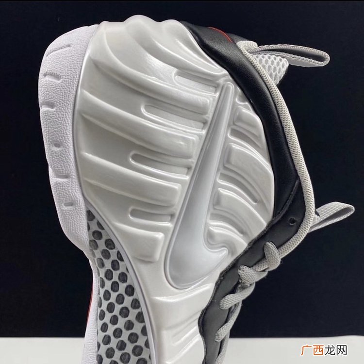 Nike Air Foamposite Pro “White”3月5日发售
