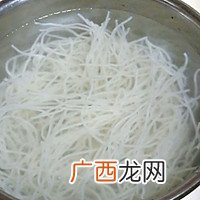 浓郁湖北风味—肉丝炒米粉