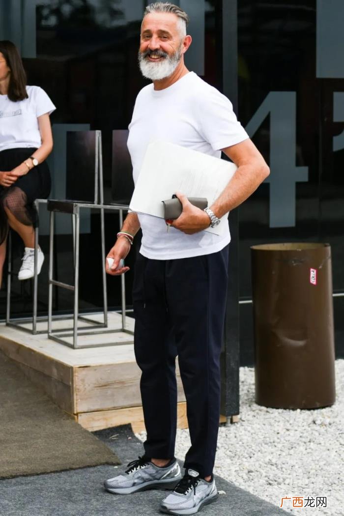 男士的穿衣烦恼该如何解决 胖男人穿衣搭配