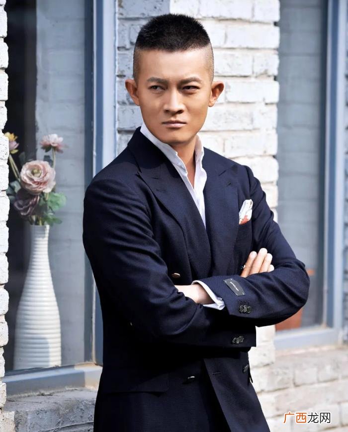 出道即主演10部剧 火蓝刀锋主演