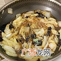 白菜炖粉条，给肉都不换