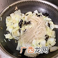 白菜炖粉条，给肉都不换