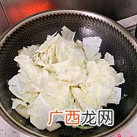 白菜炖粉条，给肉都不换