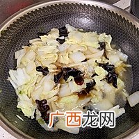 白菜炖粉条，给肉都不换