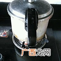 栗子炖鸡汤——月子汤品