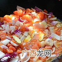 坤博砂锅西红柿土豆炖牛腩