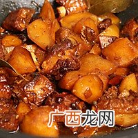 红烧排骨，酱香十足!