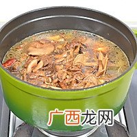 小鸡蘑菇炖粉条