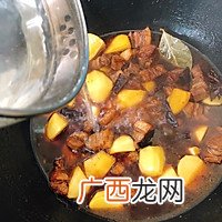 土豆红烧肉
