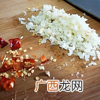 夏天还在吃拍黄瓜吗？有更高颜值好吃的【响油黄瓜】