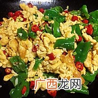 5分钟炒个能吃两碗饭的辣椒炒鸡蛋