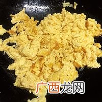 5分钟炒个能吃两碗饭的辣椒炒鸡蛋