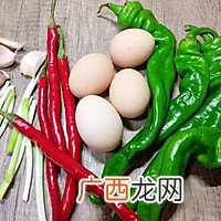 5分钟炒个能吃两碗饭的辣椒炒鸡蛋