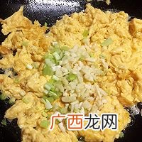5分钟炒个能吃两碗饭的辣椒炒鸡蛋