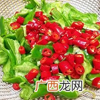 5分钟炒个能吃两碗饭的辣椒炒鸡蛋