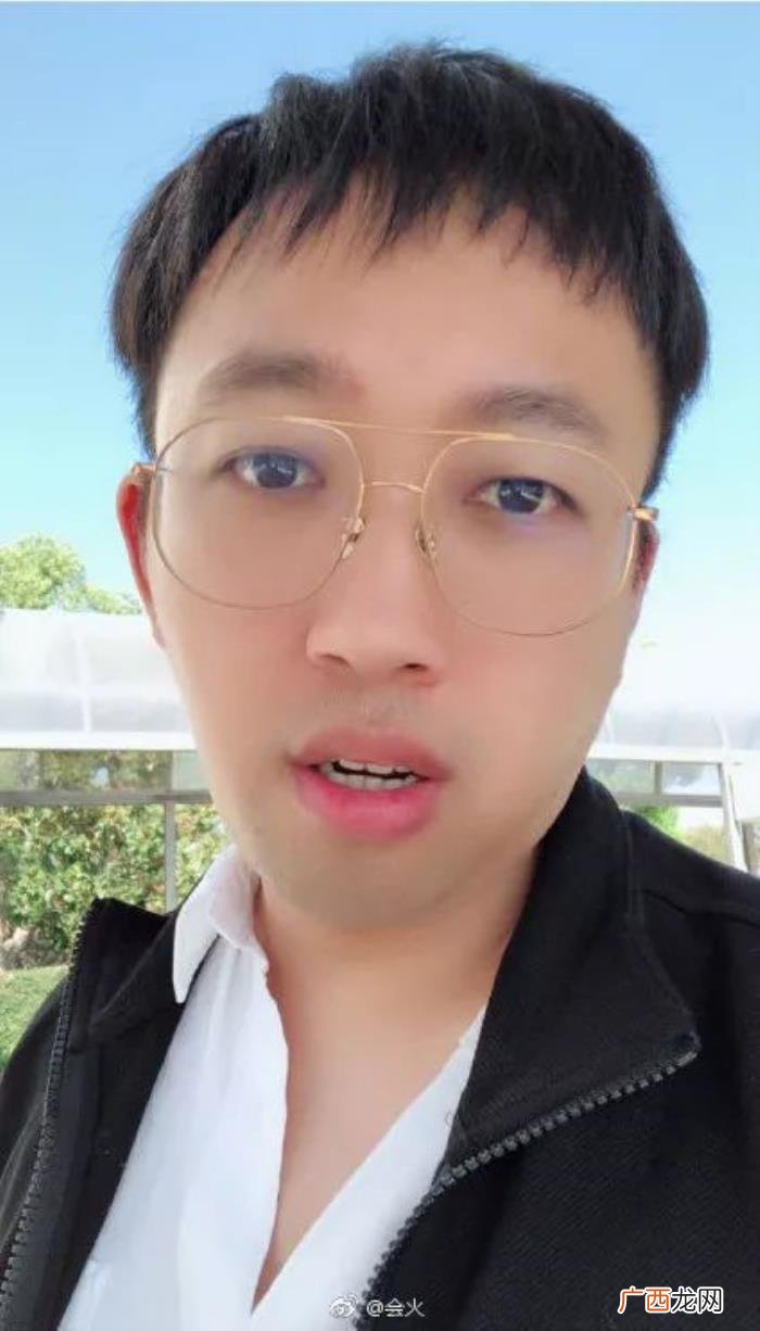 郭敬明晒自拍却因整容上热搜 郭敬明整容前后