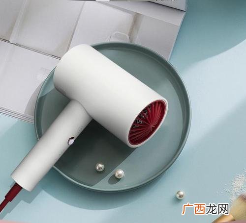 艾优吹风机值得入手吗_好用吗