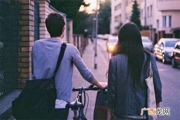 异地恋女朋友生气了怎么哄异地恋女朋友想分手怎么办