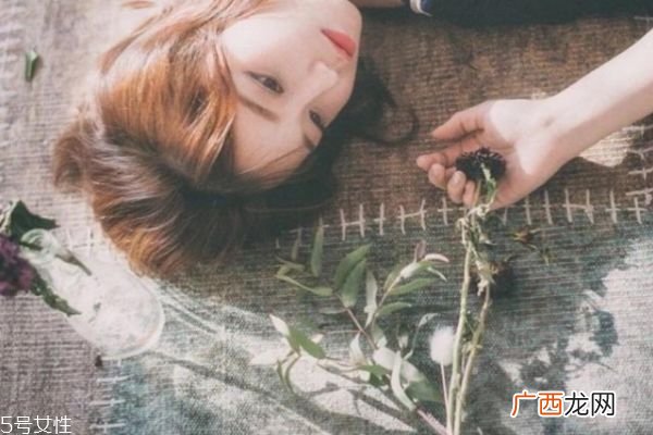 男人有这几种表现女生们不要挽留男友决心分手的表现