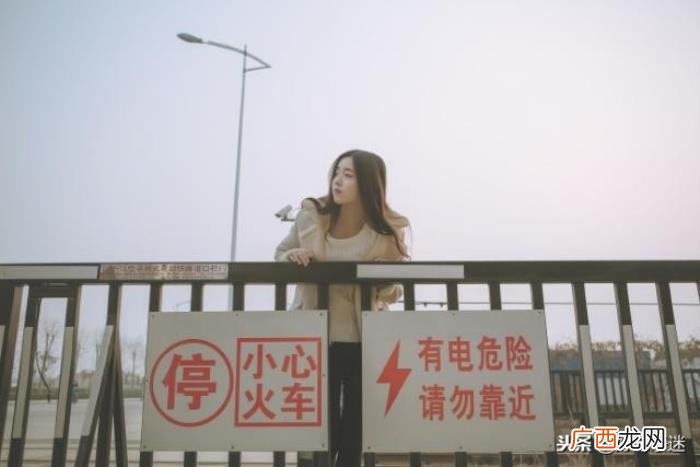 适合做个性签名的伤感短句 伤感的签名让人想哭