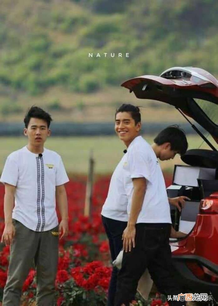 王俊凯动图高清逗比，王俊凯错位图有多搞笑