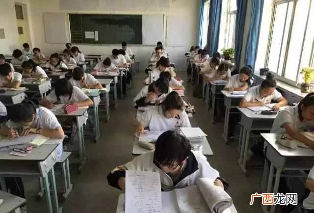 如何增强班级凝聚力(班主任如何增强班级凝聚