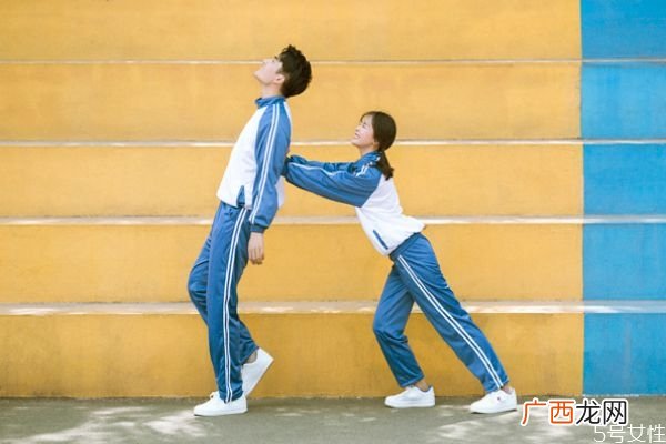 分手后如何让他后悔分手后让男人后悔的办法