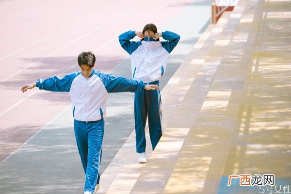 分手后如何让他后悔分手后让男人后悔的办法