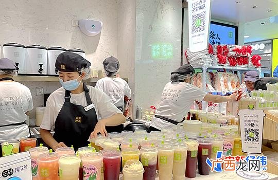 现在开什么店最赚钱,加盟什么店赚钱多