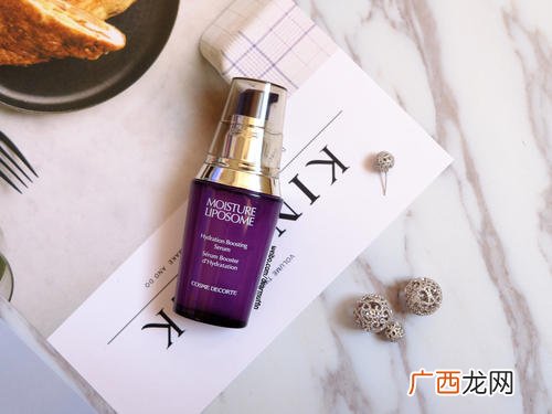 美容液和爽肤水的区别 美容液有哪些功效