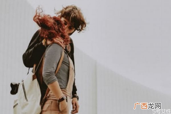 女人挽回男人丢脸吗主动挽回男友的注意事项