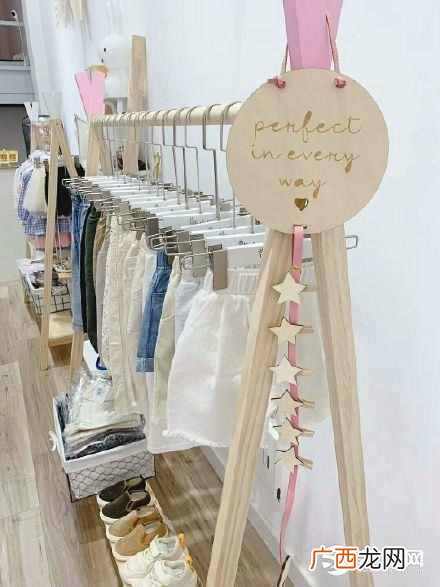 装修效果图 儿童服装店装修风格和设计