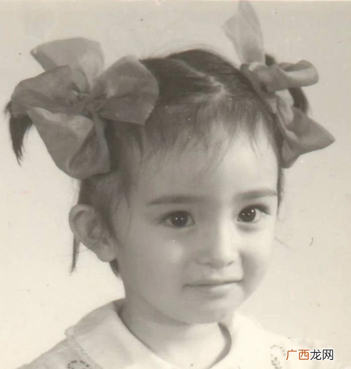 杨幂最早演的电视剧小时候，原来杨幂才是最早的星女郎