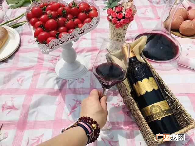 红葡萄酒保质期过了还能喝吗（葡萄酒能保存多