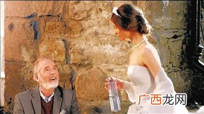 百岁山矿泉水批发价格一箱,景田矿泉水多少钱一箱