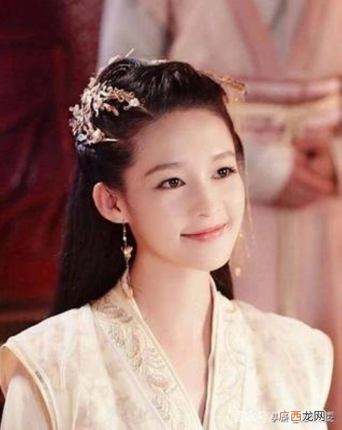 为什么都尬吹李沁的演技，不要再问李沁为什么不红了