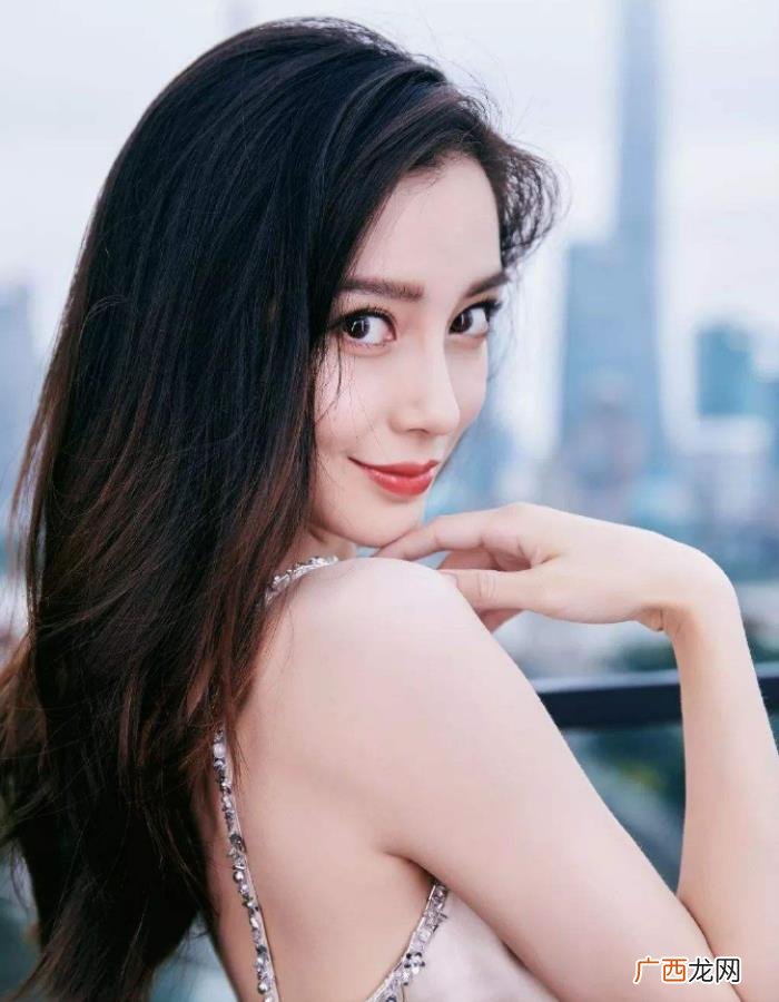 BABY美貌遗传自父母 baby的妈妈