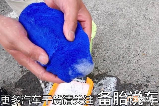 被鸟屎腐蚀的车漆还能恢复吗,去洗车店洗车流程
