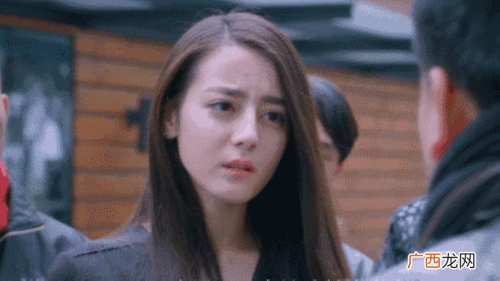 迪丽热巴圈中好友，新疆美人迪丽热巴的10年上位史