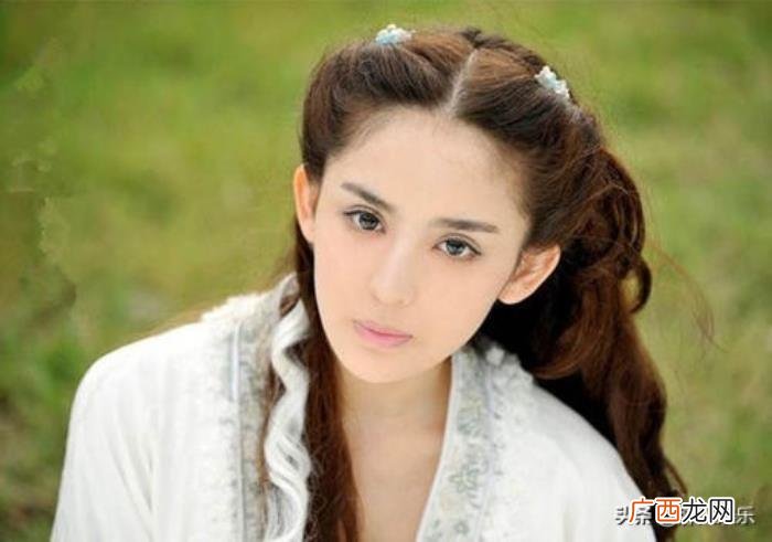 迪丽热巴圈中好友，新疆美人迪丽热巴的10年上位史