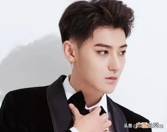 黄子韬用的什么发型，黄子韬换了新发型后