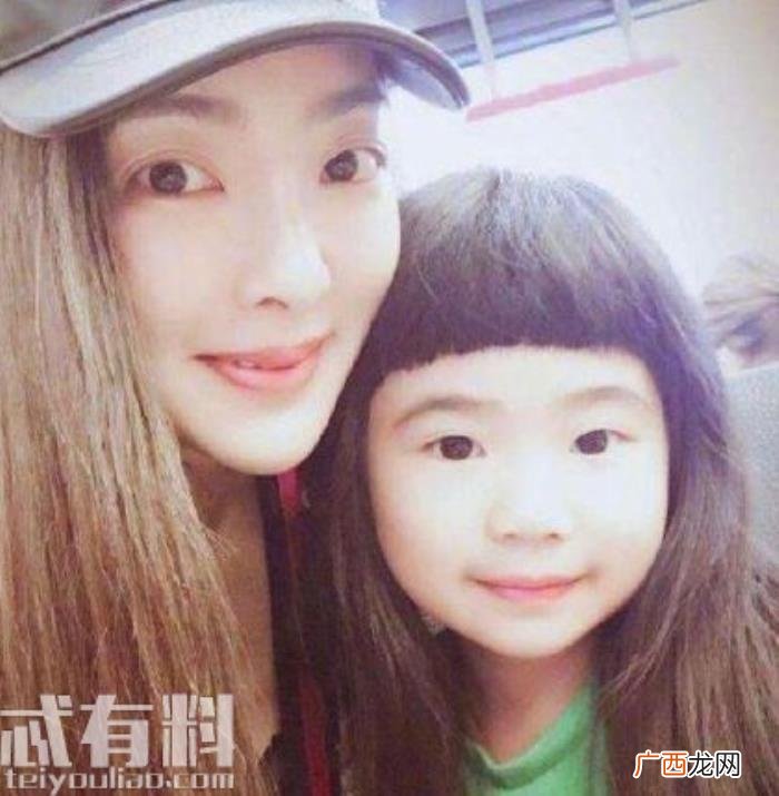 曹格女儿GRACE近照曝光 曹格女儿叫什么