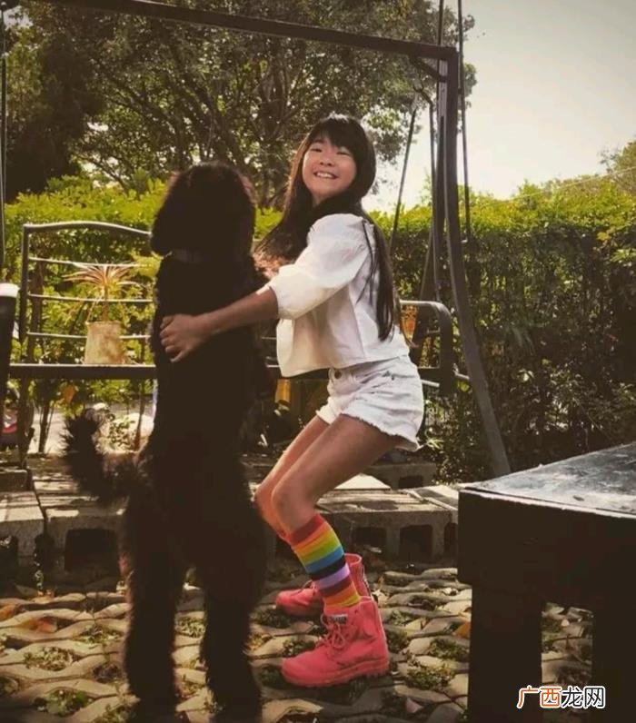 曹格女儿暴风式长大 曹格女儿儿子