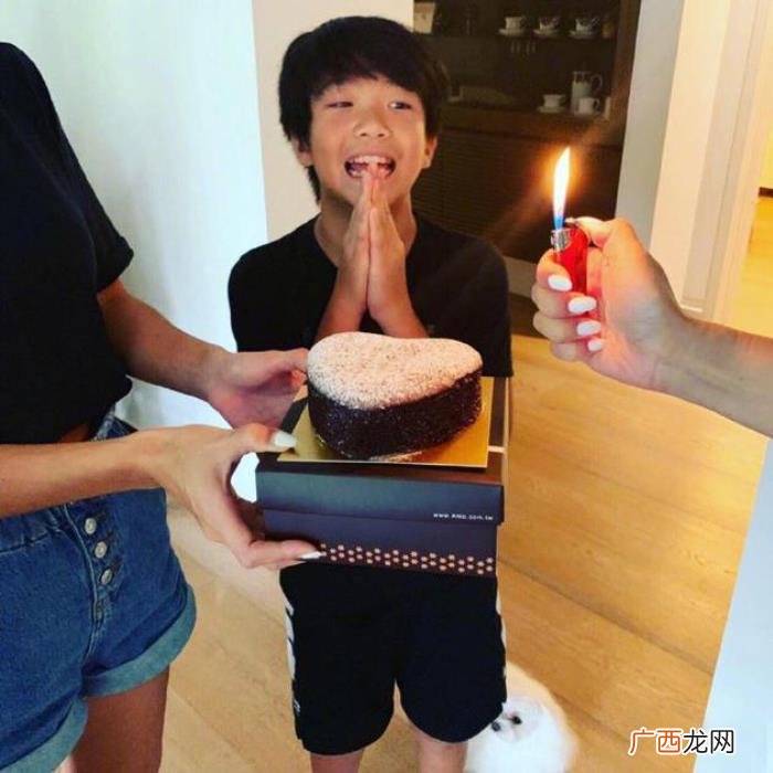 曹格女儿暴风式长大 曹格女儿儿子