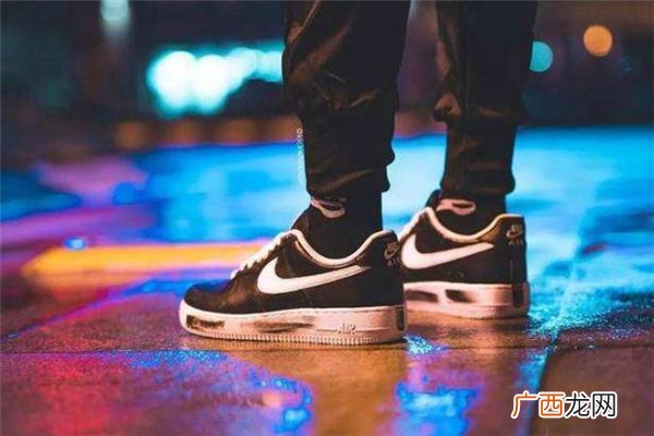权志龙小雏菊af1真假辨别方法