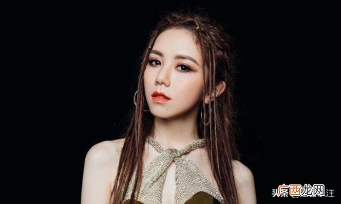 李宇春现在比不过周笔畅，周笔畅和李宇春再次碰面