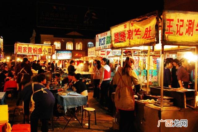想开个小吃店哪种小吃比较火,现在投资什么小吃店比较赚钱