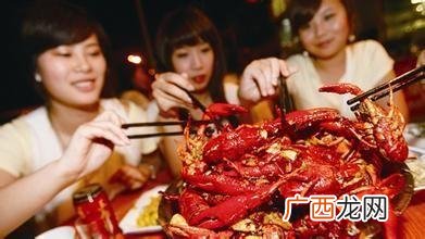 想开个小吃店哪种小吃比较火,现在投资什么小吃店比较赚钱