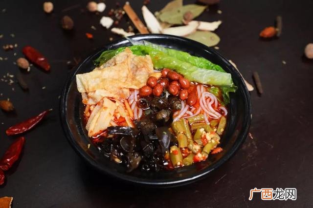 想开个小吃店哪种小吃比较火,现在投资什么小吃店比较赚钱