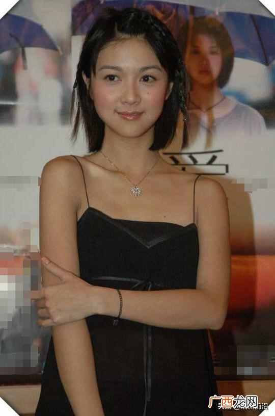 薛凯琪透视展露出女人的一丝妩媚（带你了解更